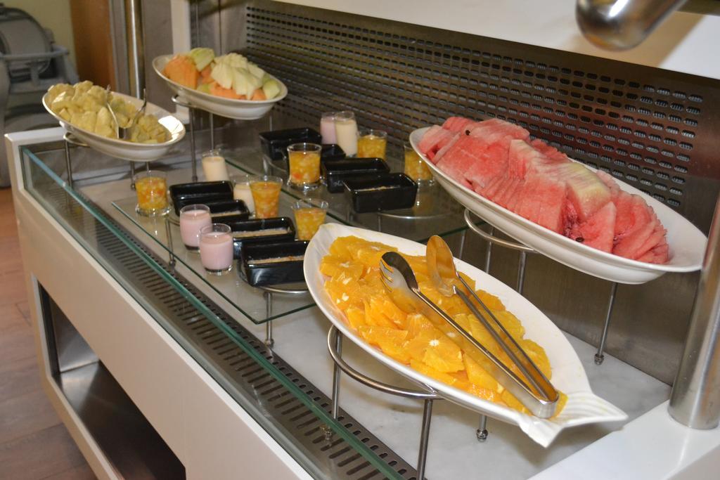 Hotel Ramada Corniche Abu Dhabi