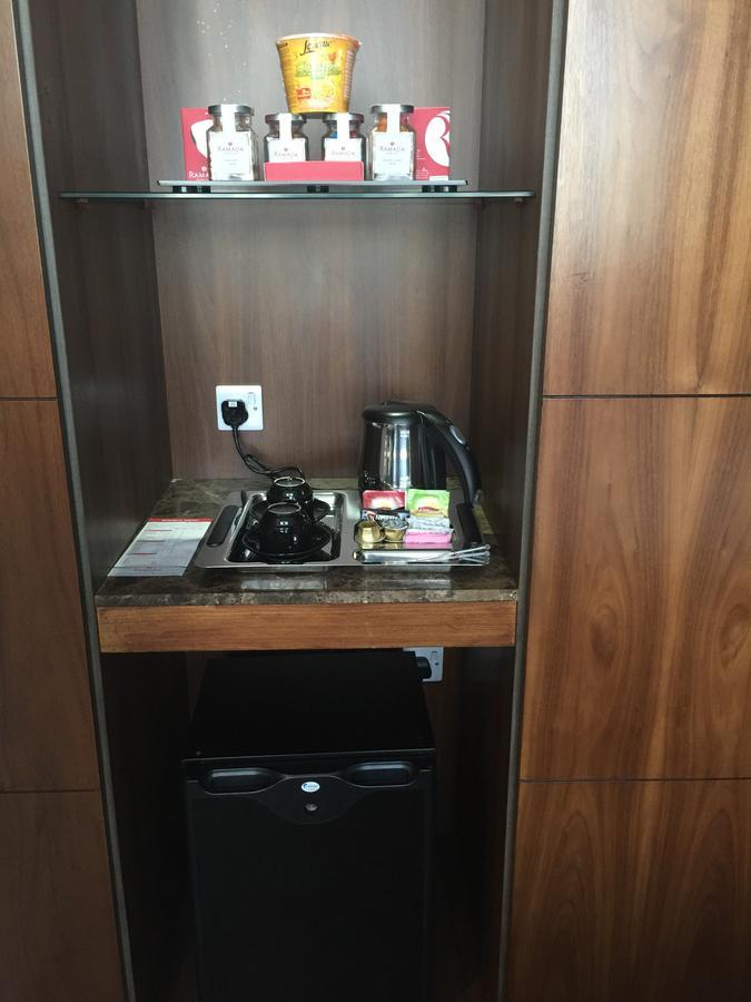 Hotel Ramada Corniche 4*