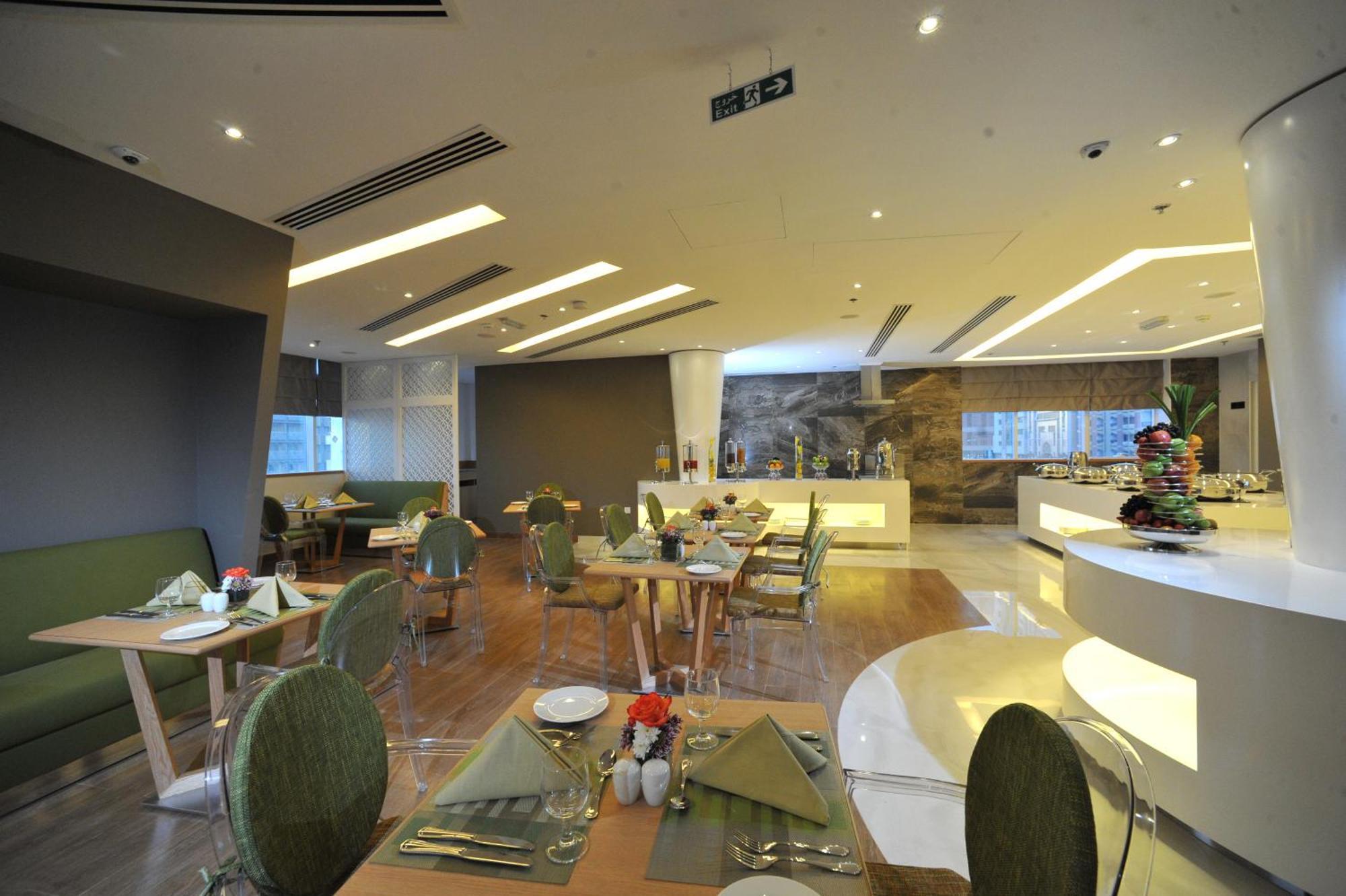 Hotel Ramada Corniche Abu Dhabi